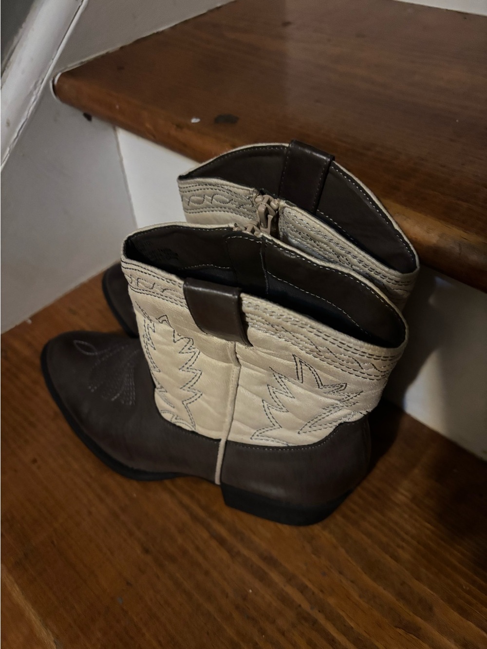 Coconuts by Matisse Pistol Western Cowboy Ankle Boots Brown Cream 8M - Picture 3 of 7